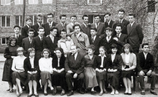 1958a.jpg